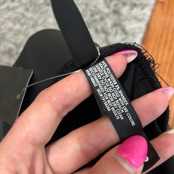 NWT Torrid Full Length Signature Waist Faux Leather Zipper Legging - Picture 6 of 16